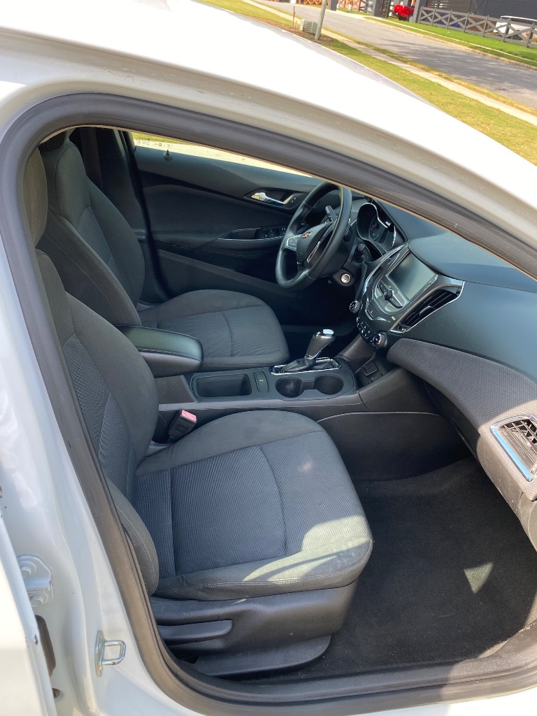 2018 Chevrolet Cruze LT photo