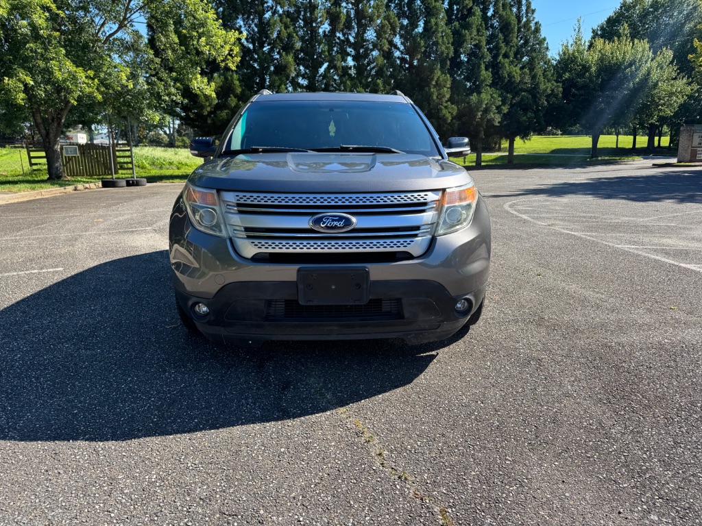 2014 Ford Explorer - $9,499