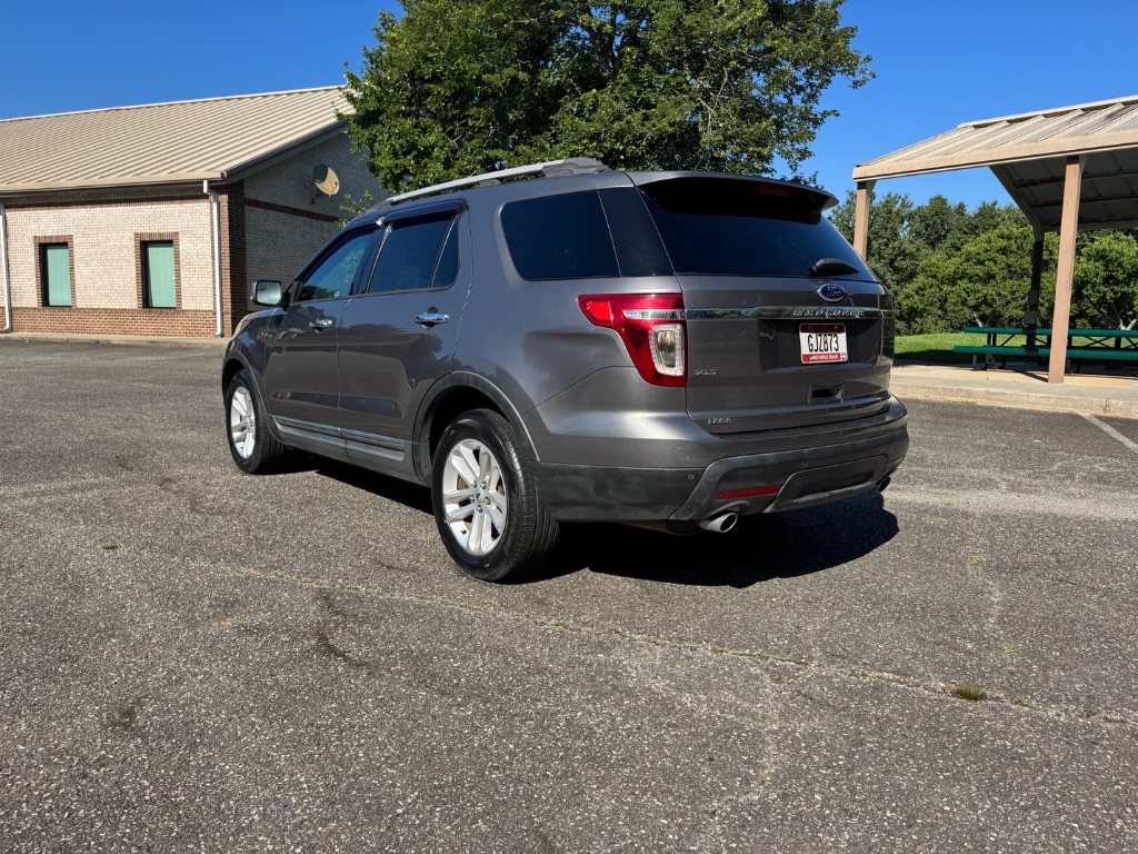 2014 Ford Explorer - $9,499