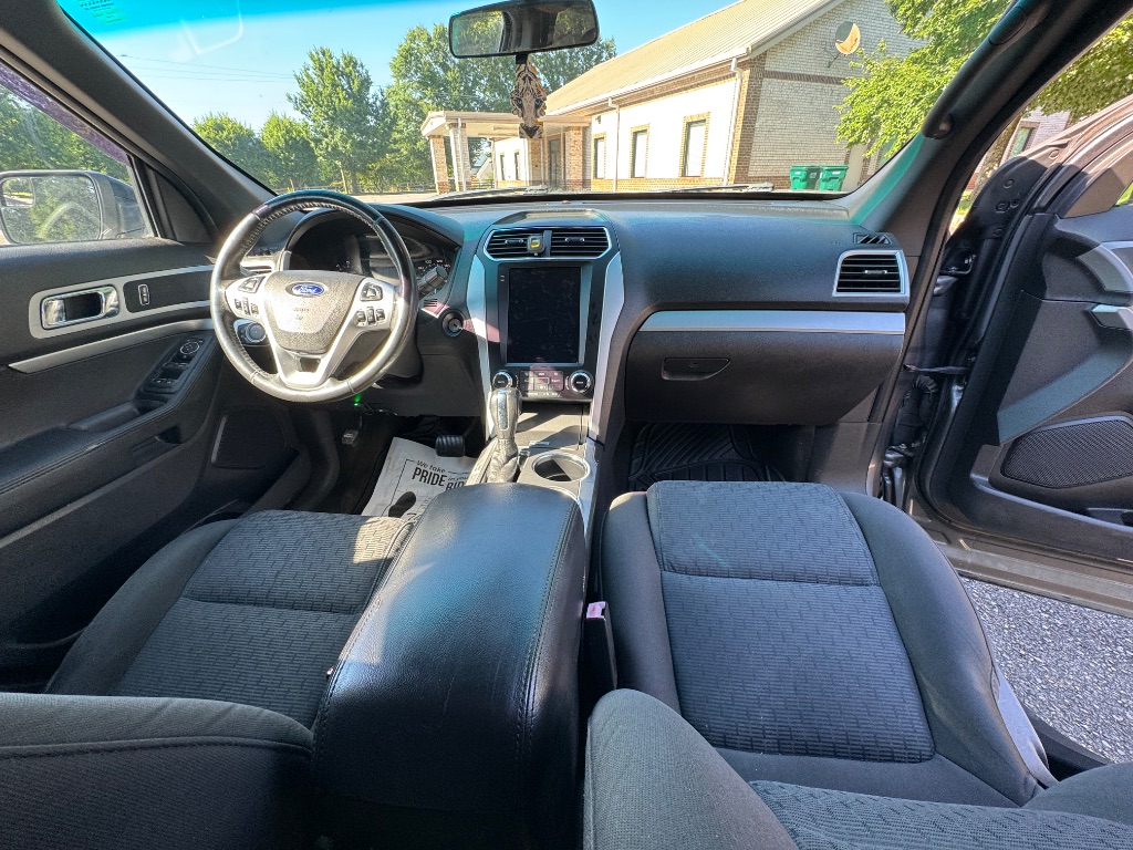 2014 Ford Explorer - $9,499