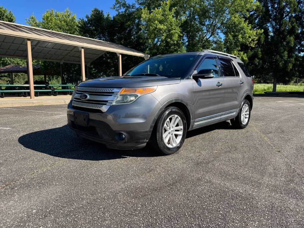 2014 Ford Explorer - $9,499