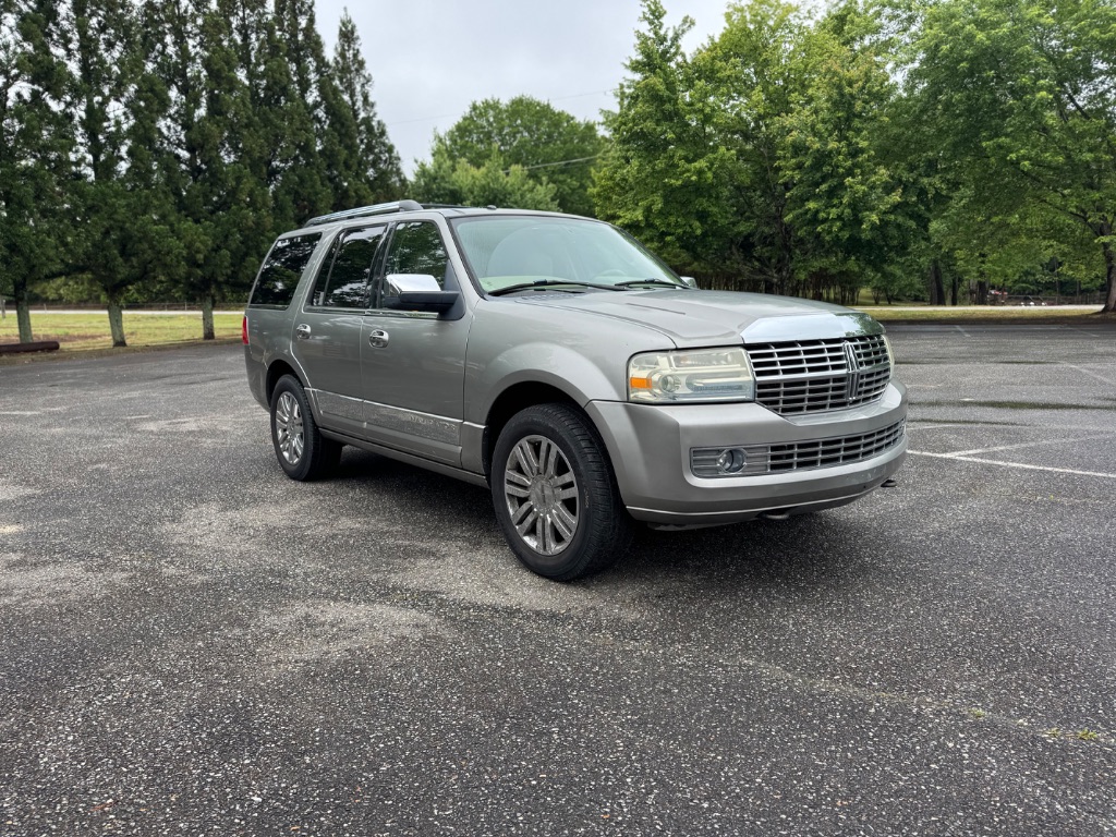 2008 Lincoln Navigator - $4,999