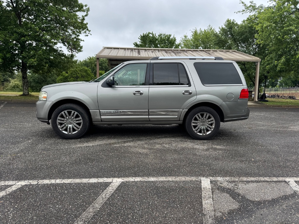 2008 Lincoln Navigator - $4,999