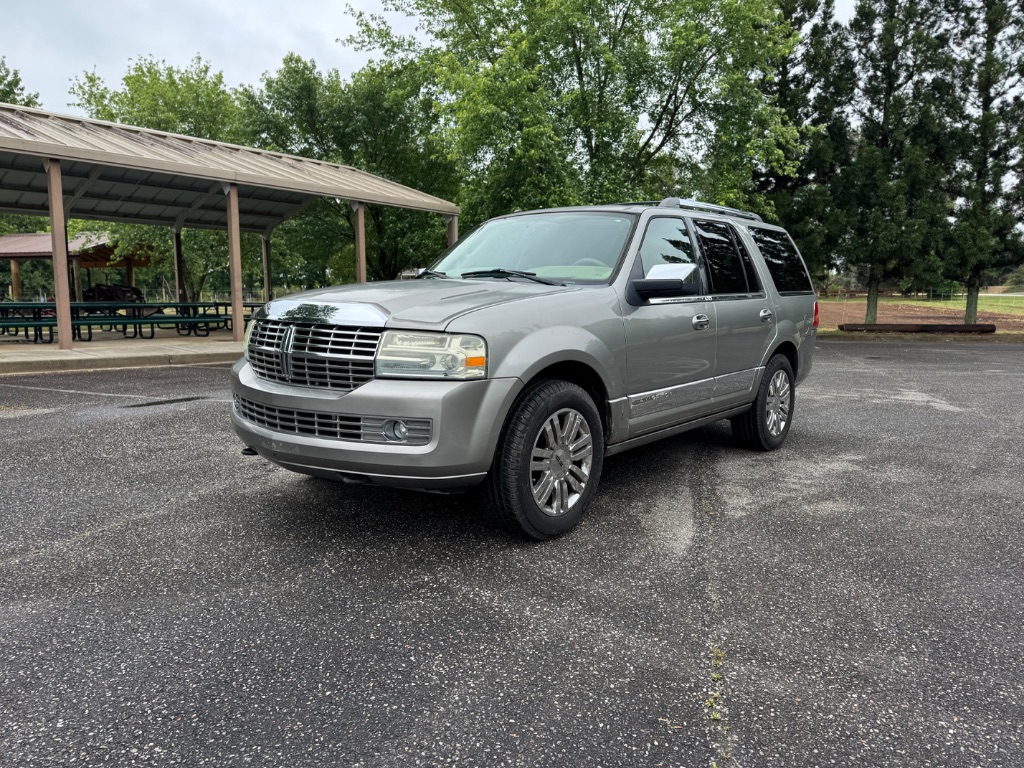 2008 Lincoln Navigator - $4,999