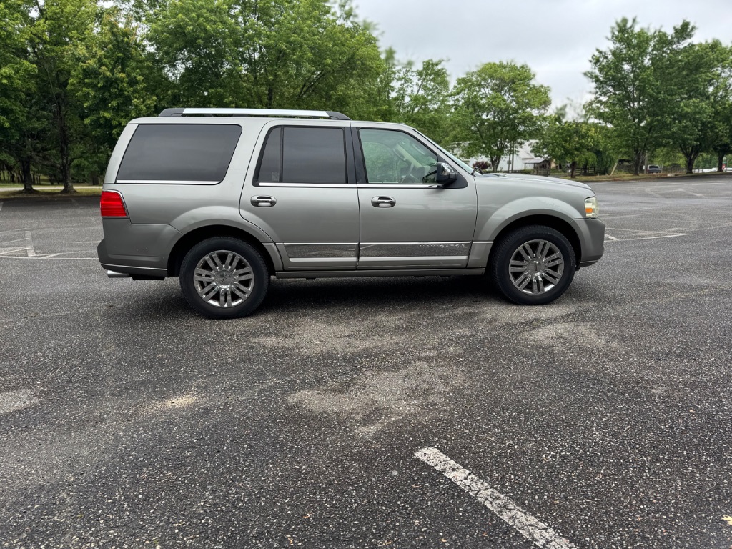 2008 Lincoln Navigator - $4,999