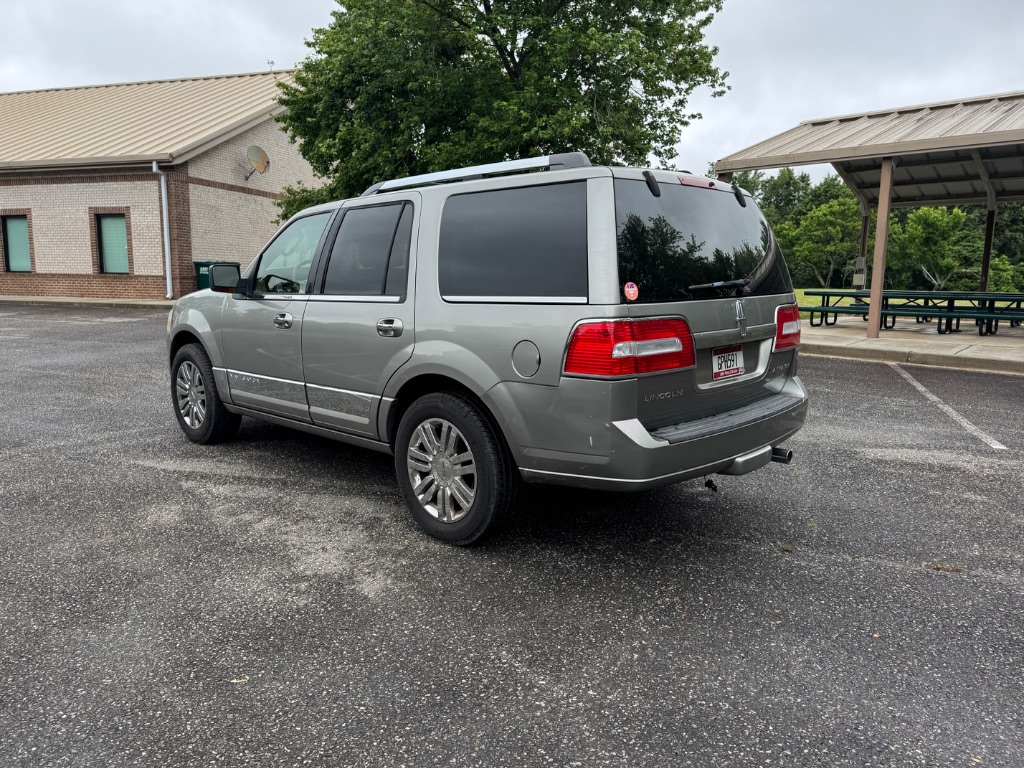 2008 Lincoln Navigator - $4,999