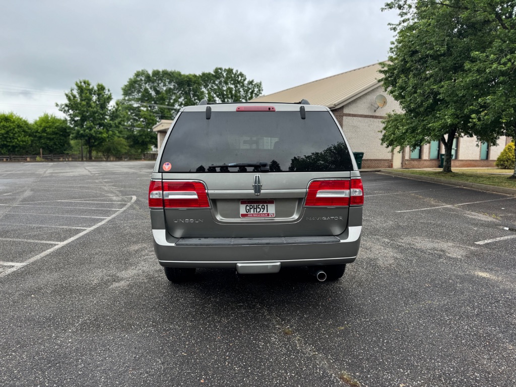 2008 Lincoln Navigator - $4,999