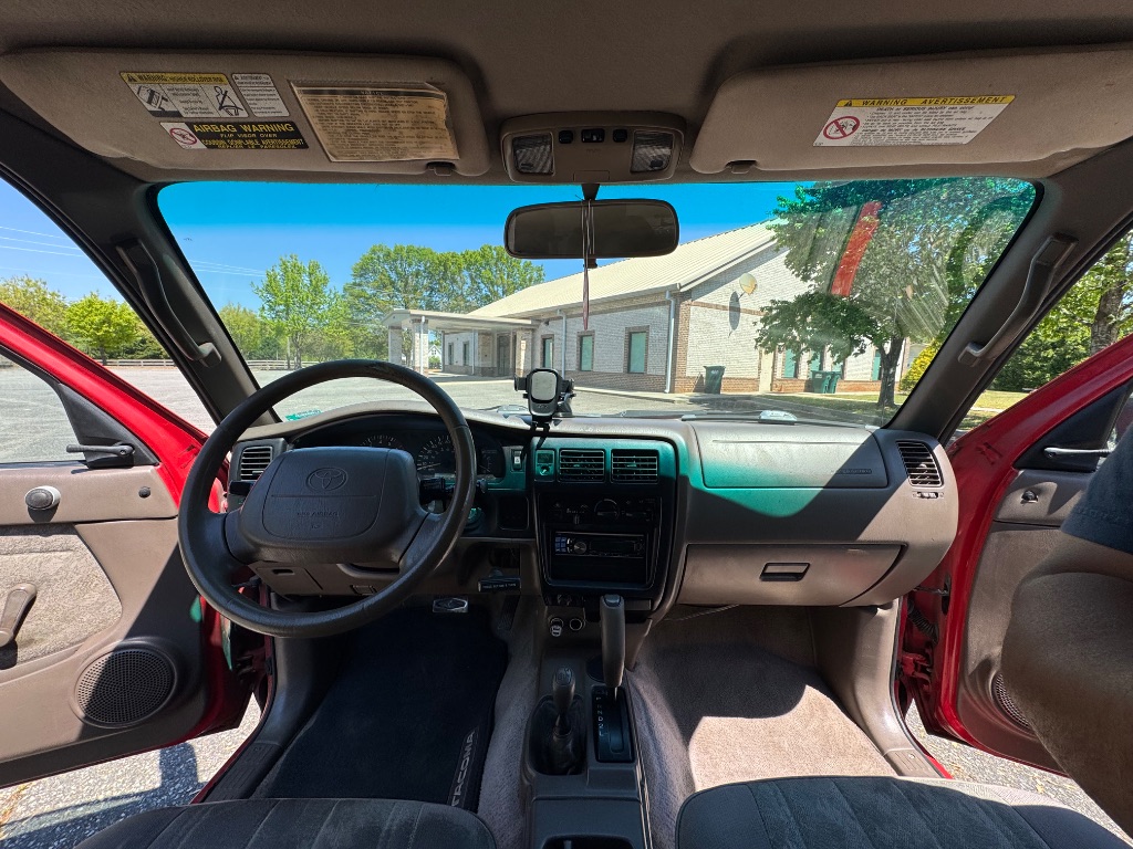2000 Toyota Tacoma - $5,499