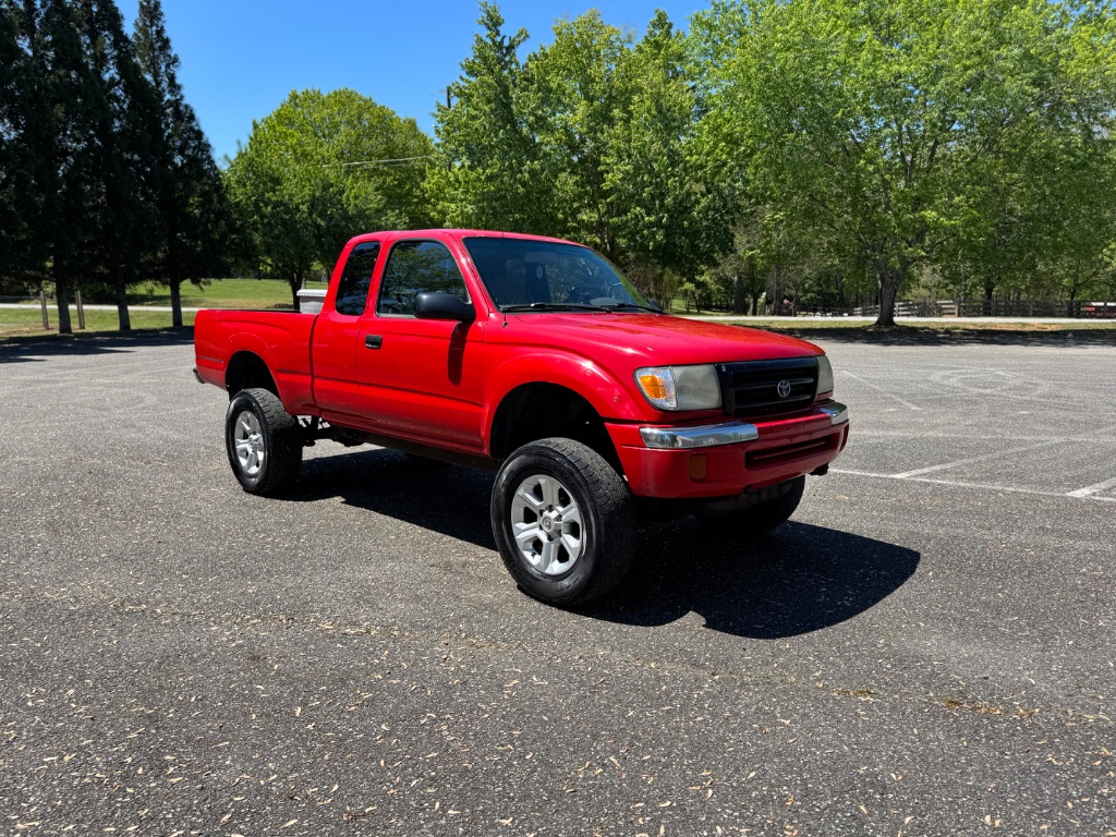 2000 Toyota Tacoma - $5,499
