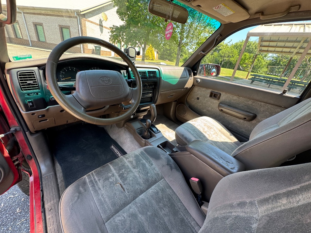 2000 Toyota Tacoma - $5,499