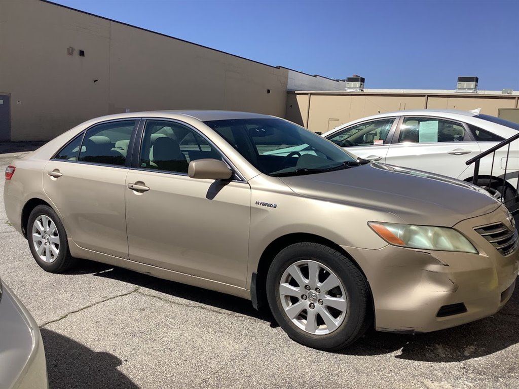 The 2007 Toyota Camry Hybrid photos