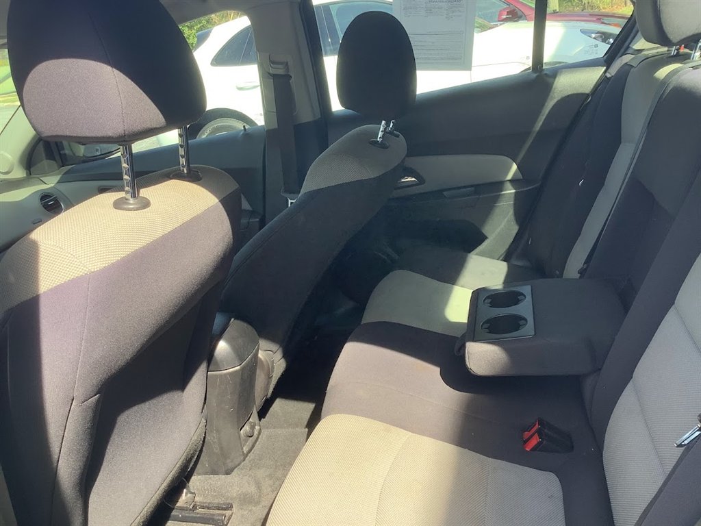 2013 Chevrolet Cruze LS Auto photo
