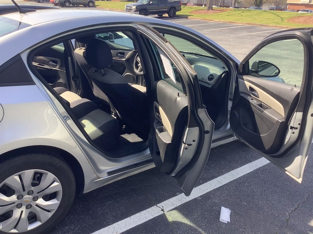 2013 Chevrolet Cruze LS Auto photo