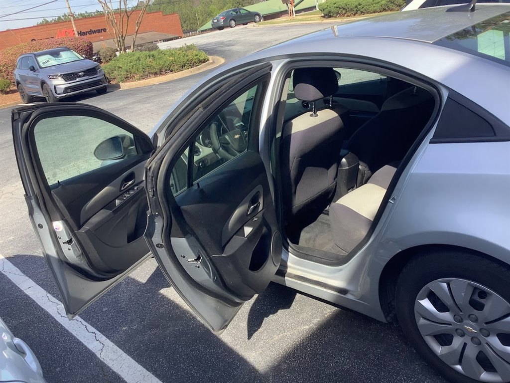 2013 Chevrolet Cruze LS Auto photo