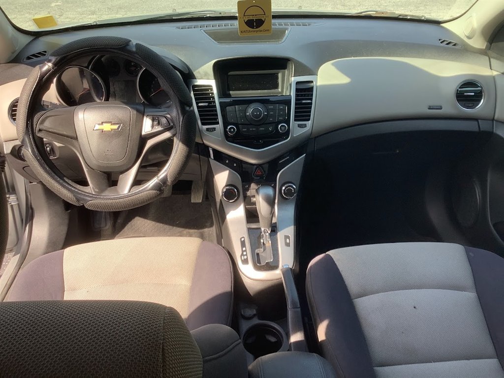 2013 Chevrolet Cruze LS Auto photo