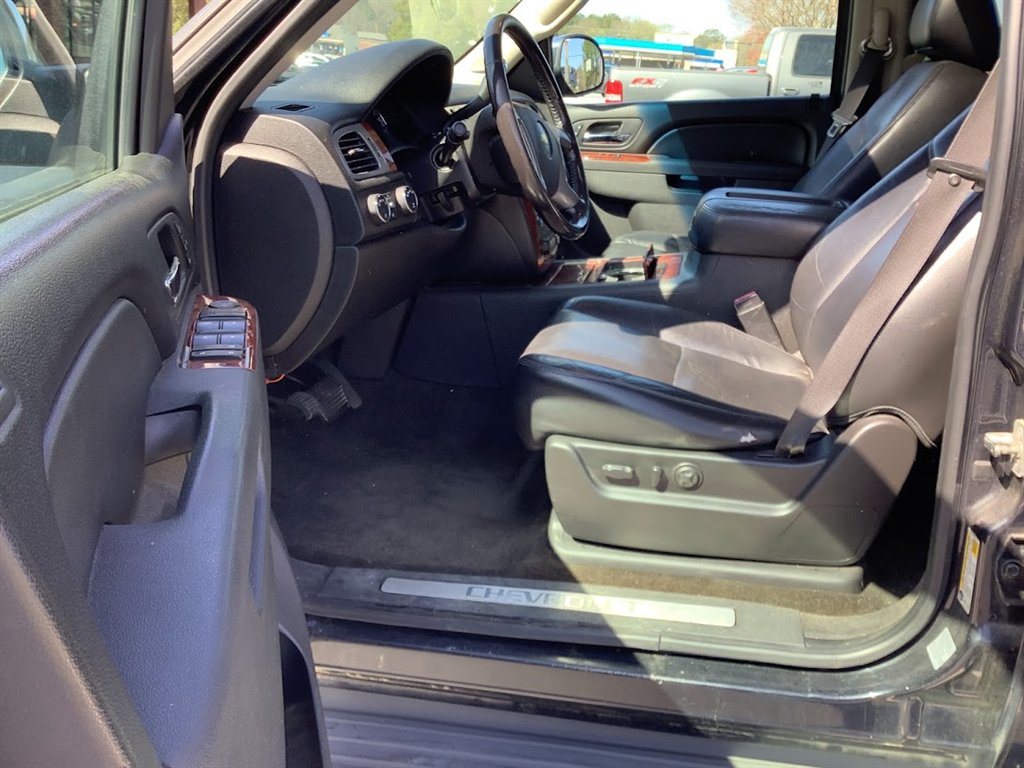 2012 Chevrolet Suburban LTZ 1500 photo