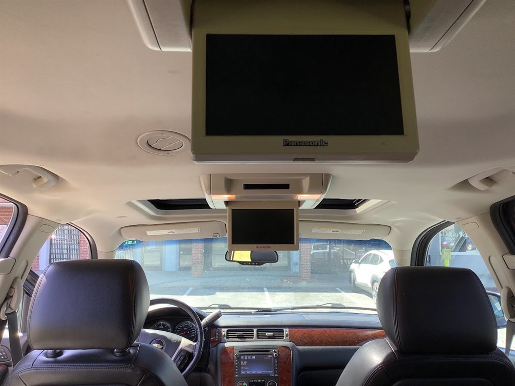 2012 Chevrolet Suburban LTZ 1500 photo