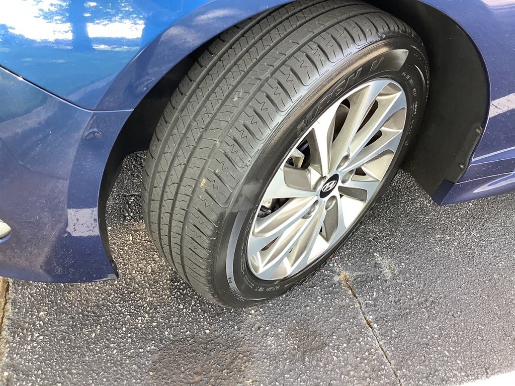 2017 Hyundai Sonata - $11,900