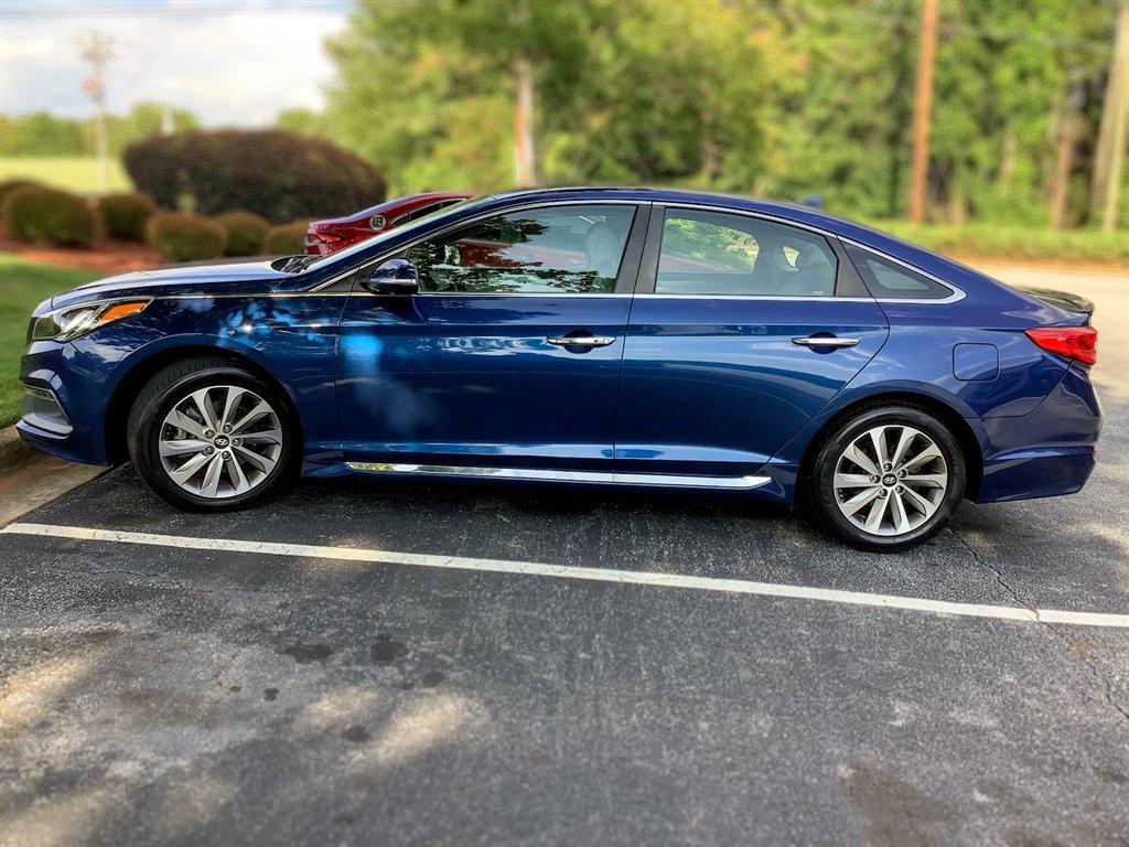 2017 Hyundai Sonata - $11,900