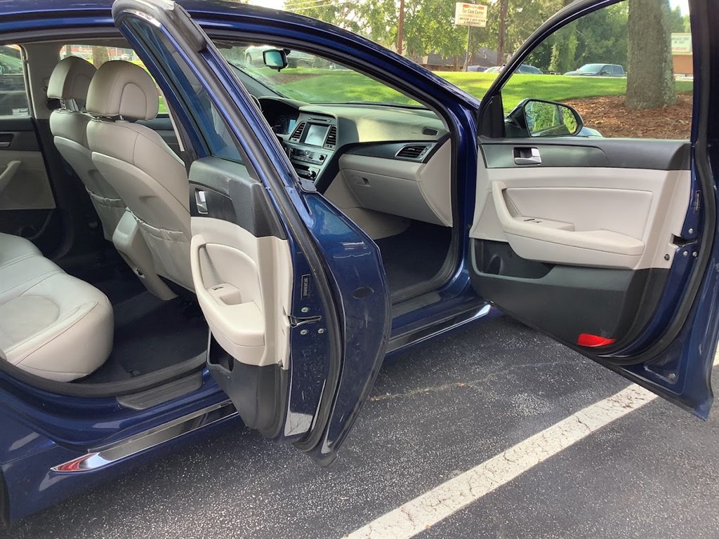 2017 Hyundai Sonata - $11,900