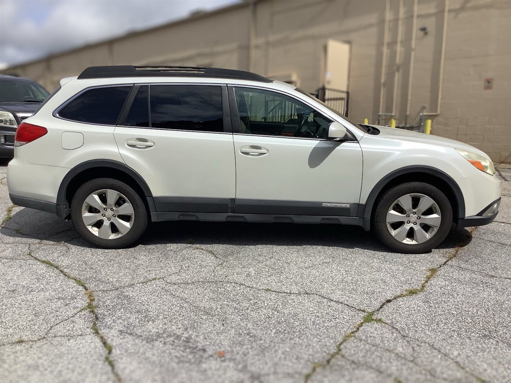 2010 Subaru Outback - $3,500