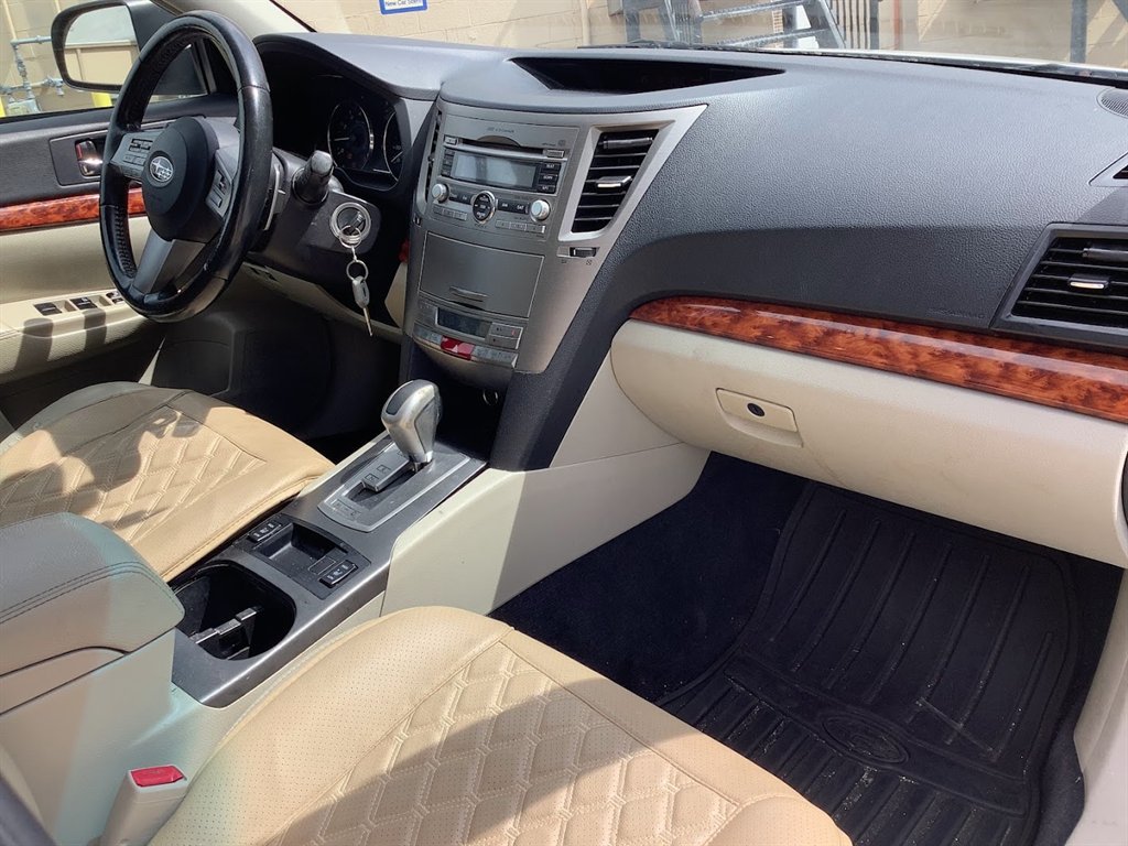 2010 Subaru Outback - $3,500