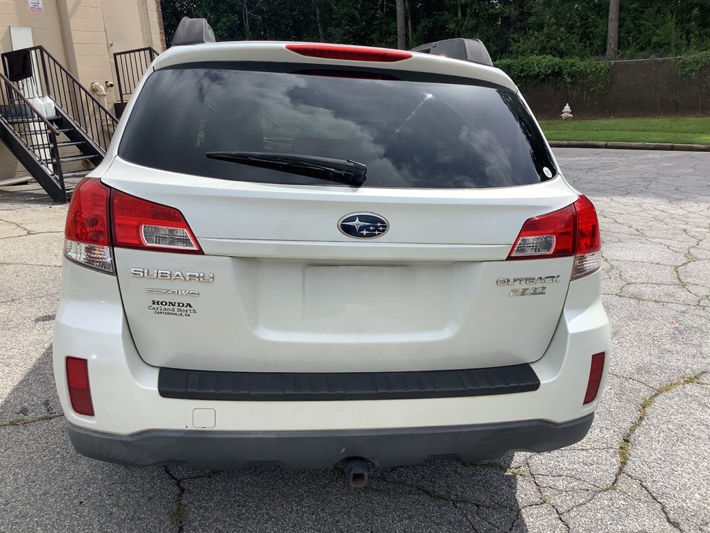 2010 Subaru Outback - $3,500