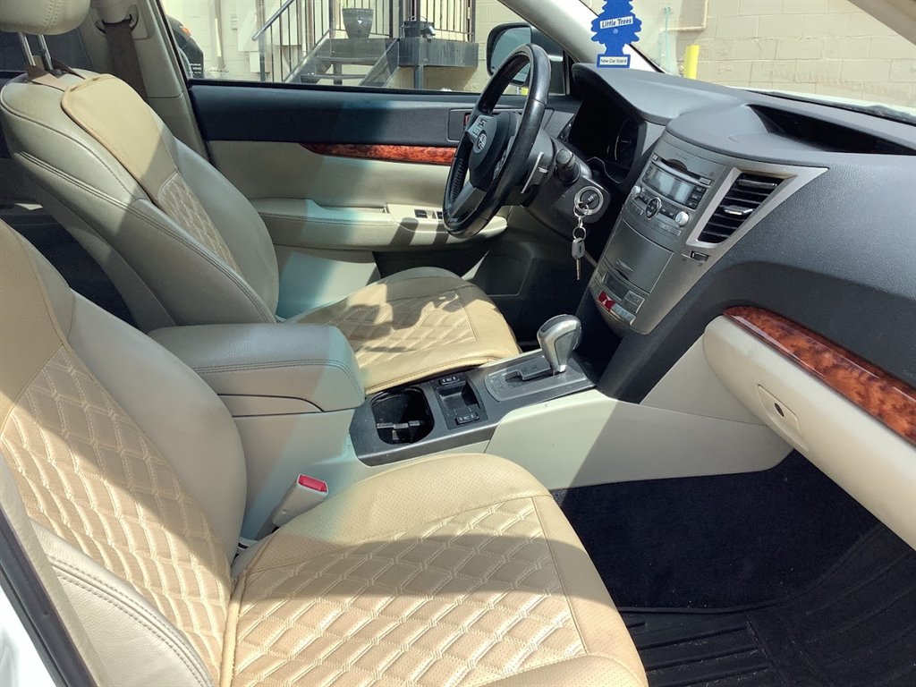 2010 Subaru Outback - $3,500