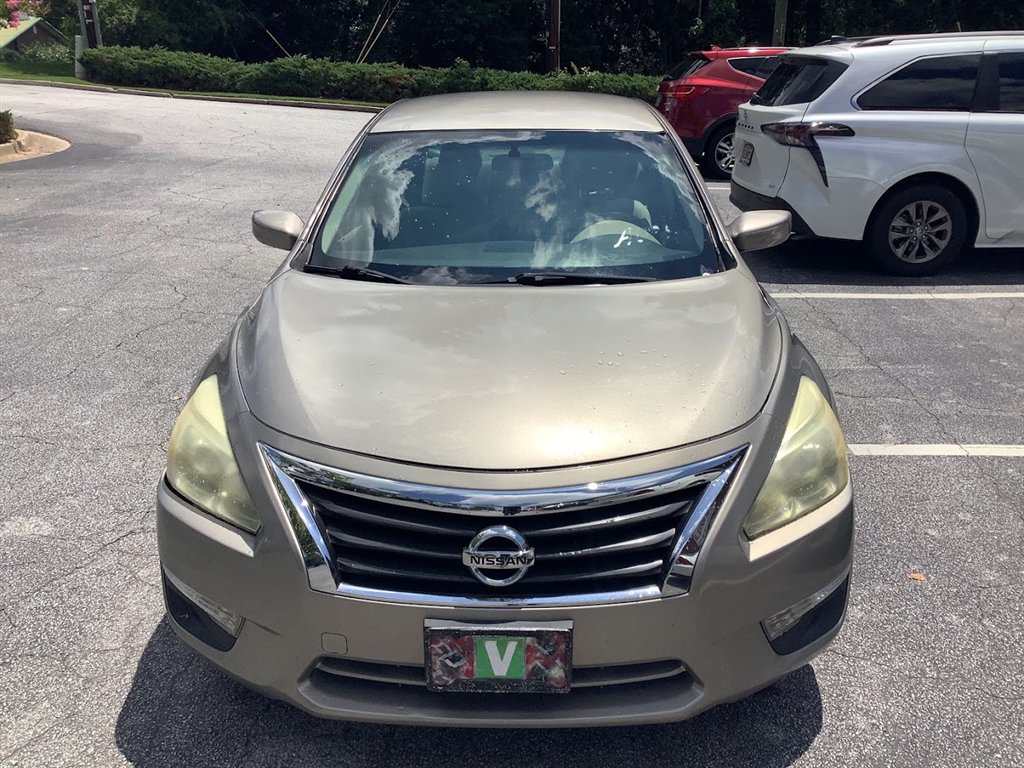 2014 Nissan Altima - $9,350