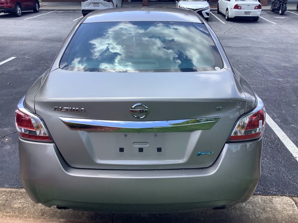 2014 Nissan Altima - $9,350