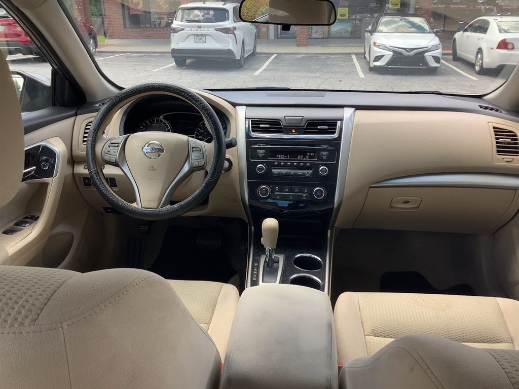 2014 Nissan Altima - $9,350