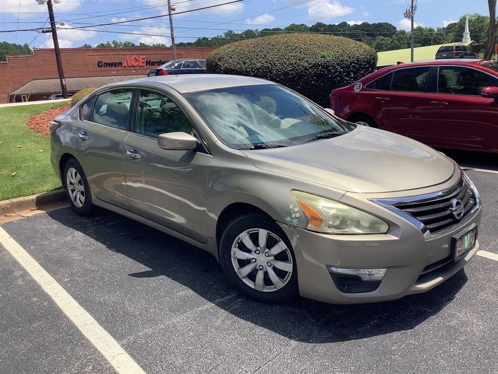 2014 Nissan Altima - $9,350