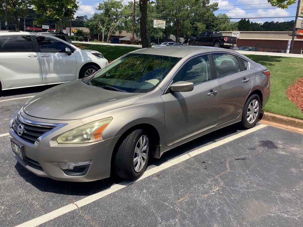 2014 Nissan Altima - $9,350