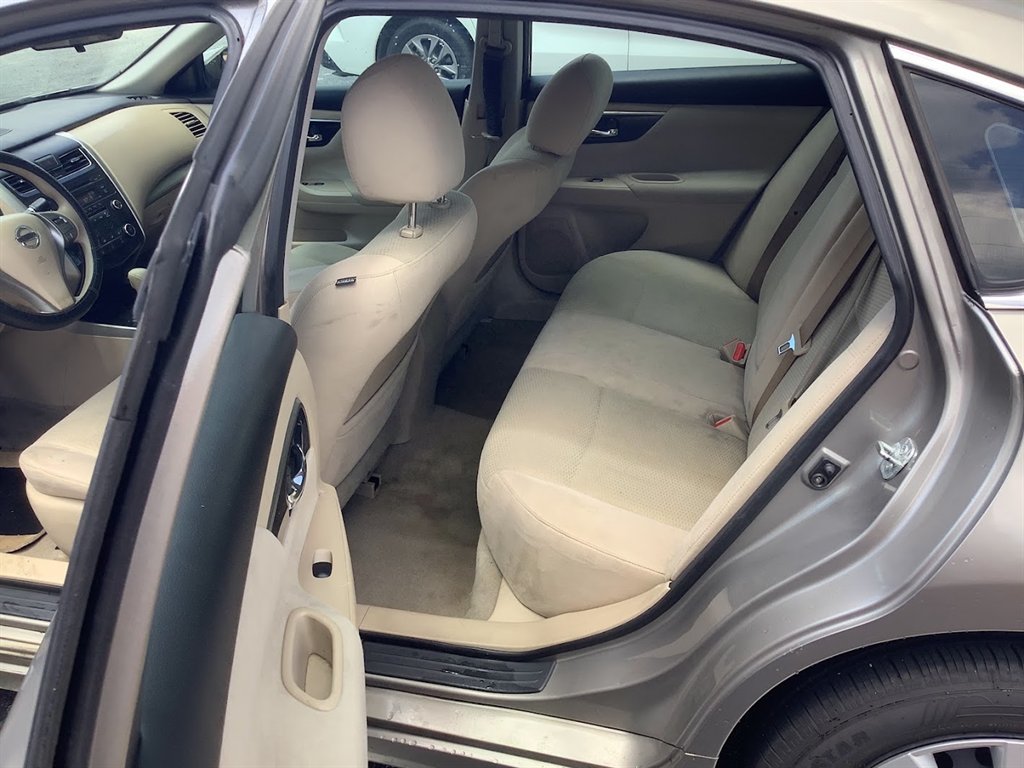 2014 Nissan Altima - $9,350