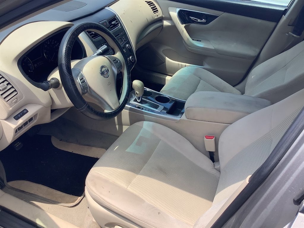 2014 Nissan Altima - $9,350
