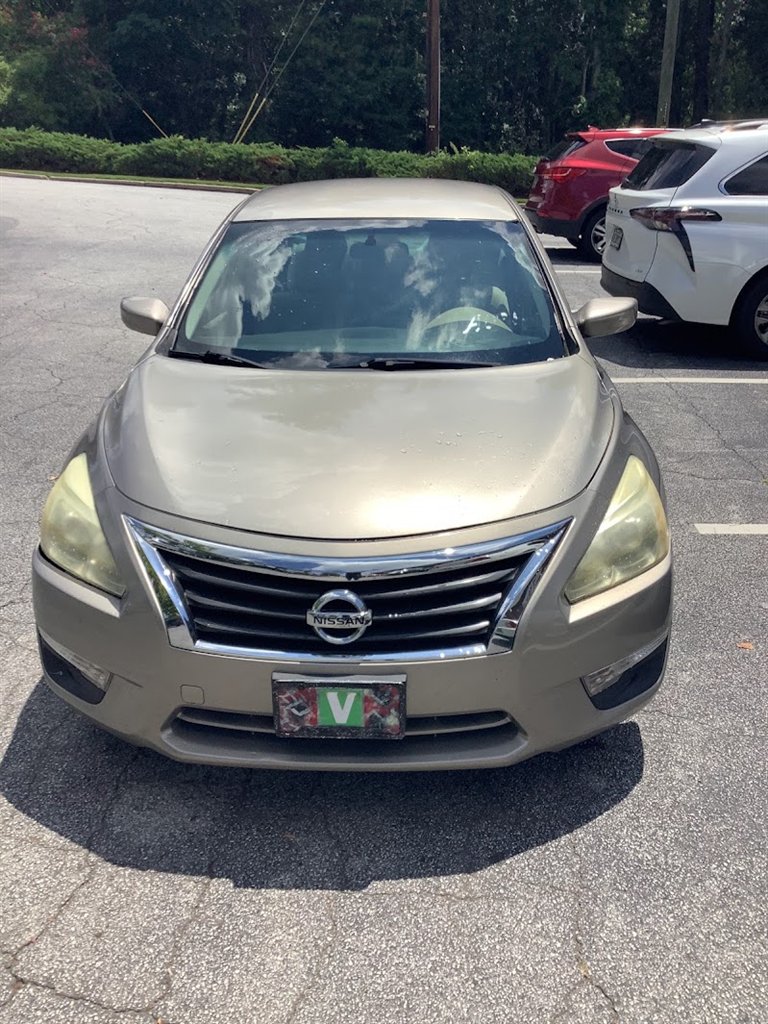 2014 Nissan Altima - $9,350