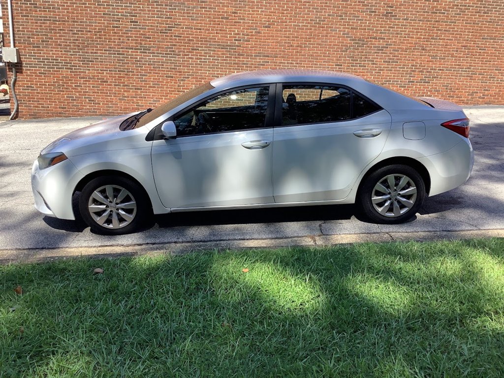2015 Toyota Corolla - $12,950
