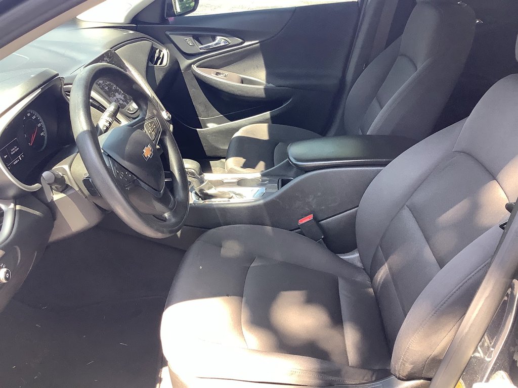 2021 Chevrolet Malibu - $13,300