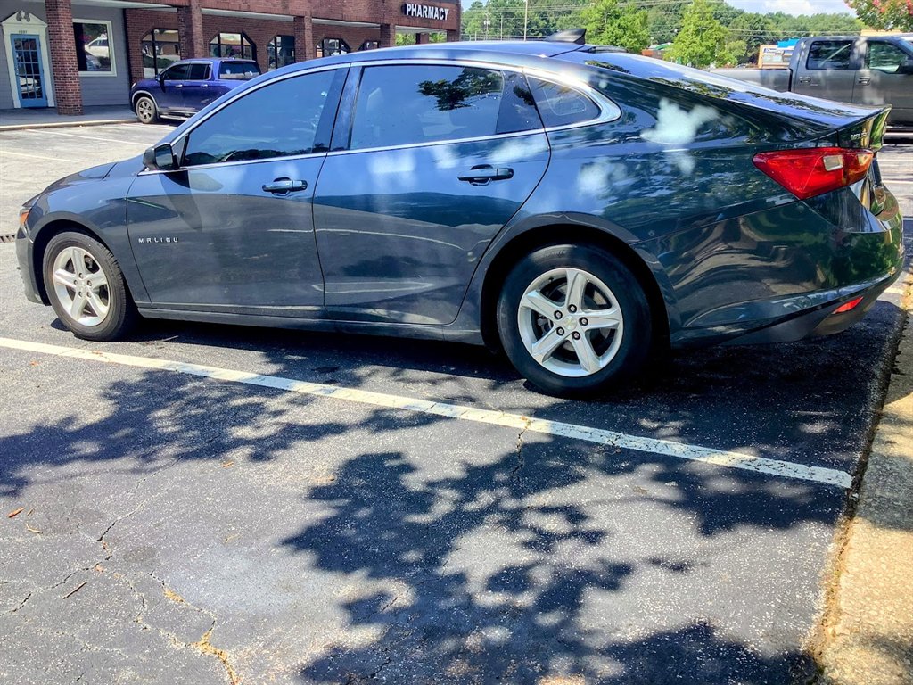 2021 Chevrolet Malibu - $13,300