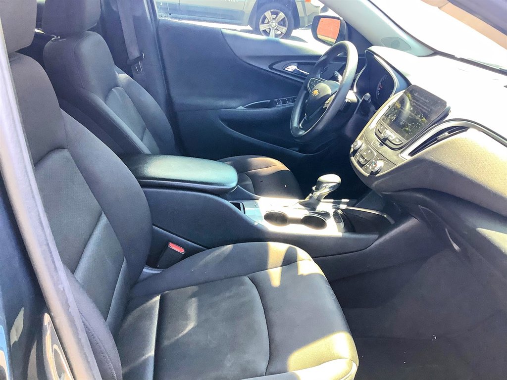 2021 Chevrolet Malibu - $13,300