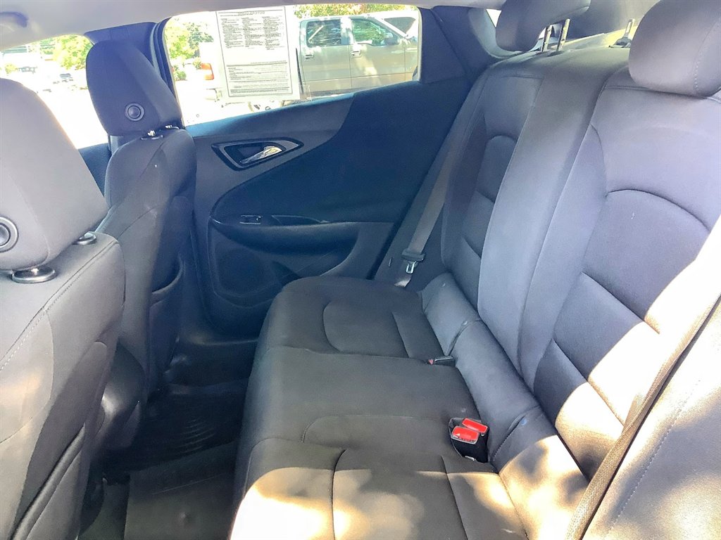 2021 Chevrolet Malibu - $13,300