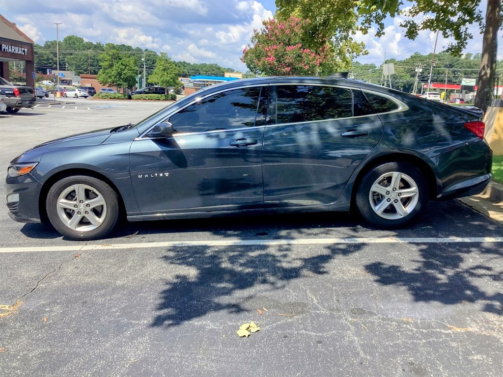2021 Chevrolet Malibu - $13,300