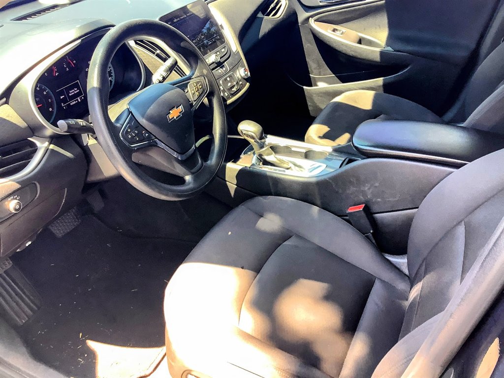 2021 Chevrolet Malibu - $13,300