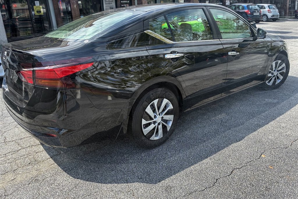 2019 Nissan Altima - $15,800