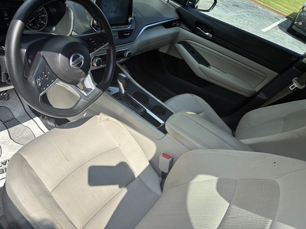 2019 Nissan Altima - $15,800