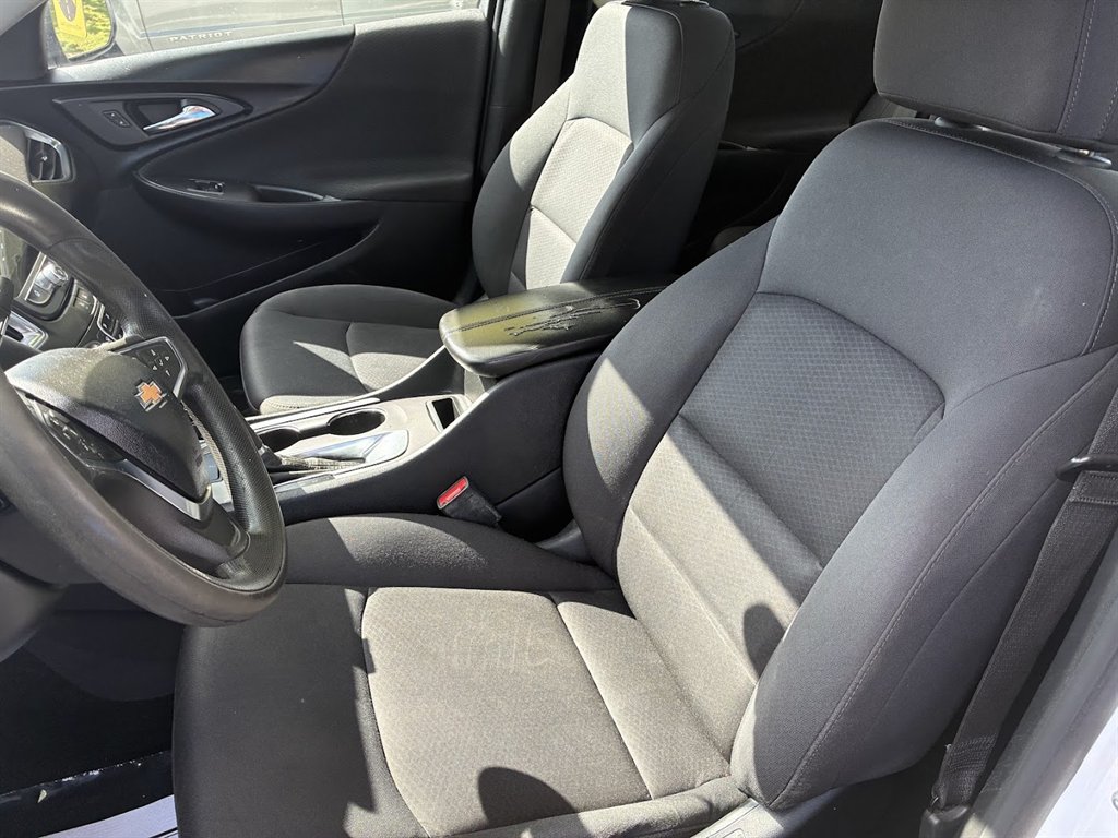 2020 Chevrolet Malibu - $15,180