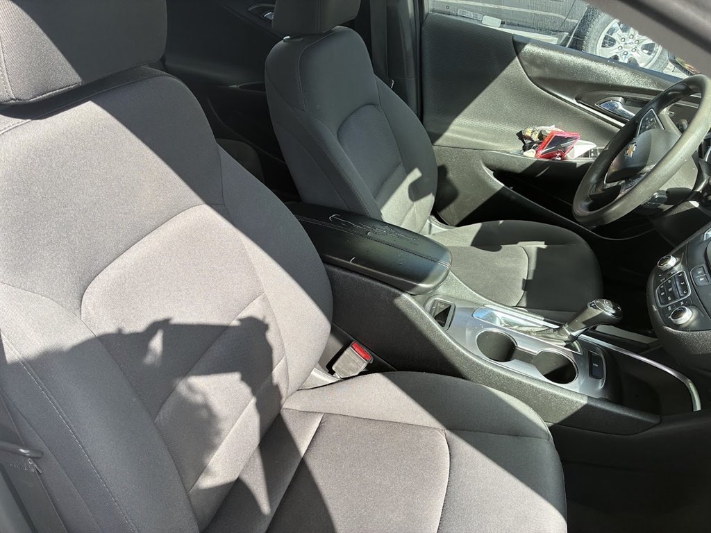 2020 Chevrolet Malibu - $15,180
