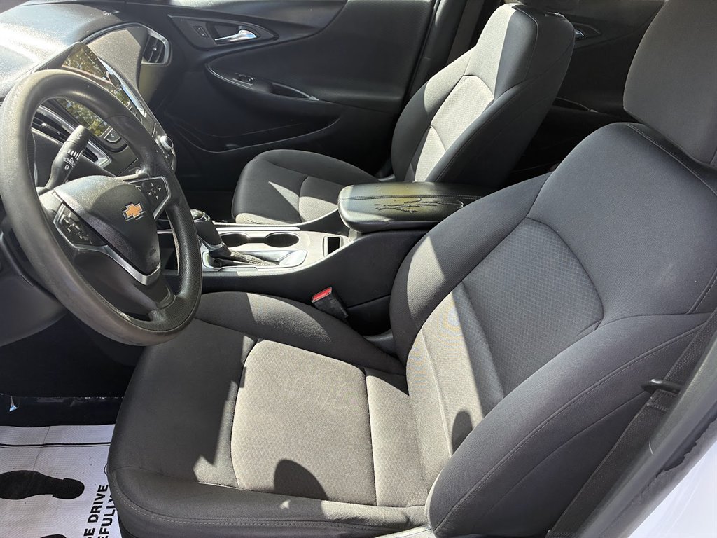 2020 Chevrolet Malibu - $15,180