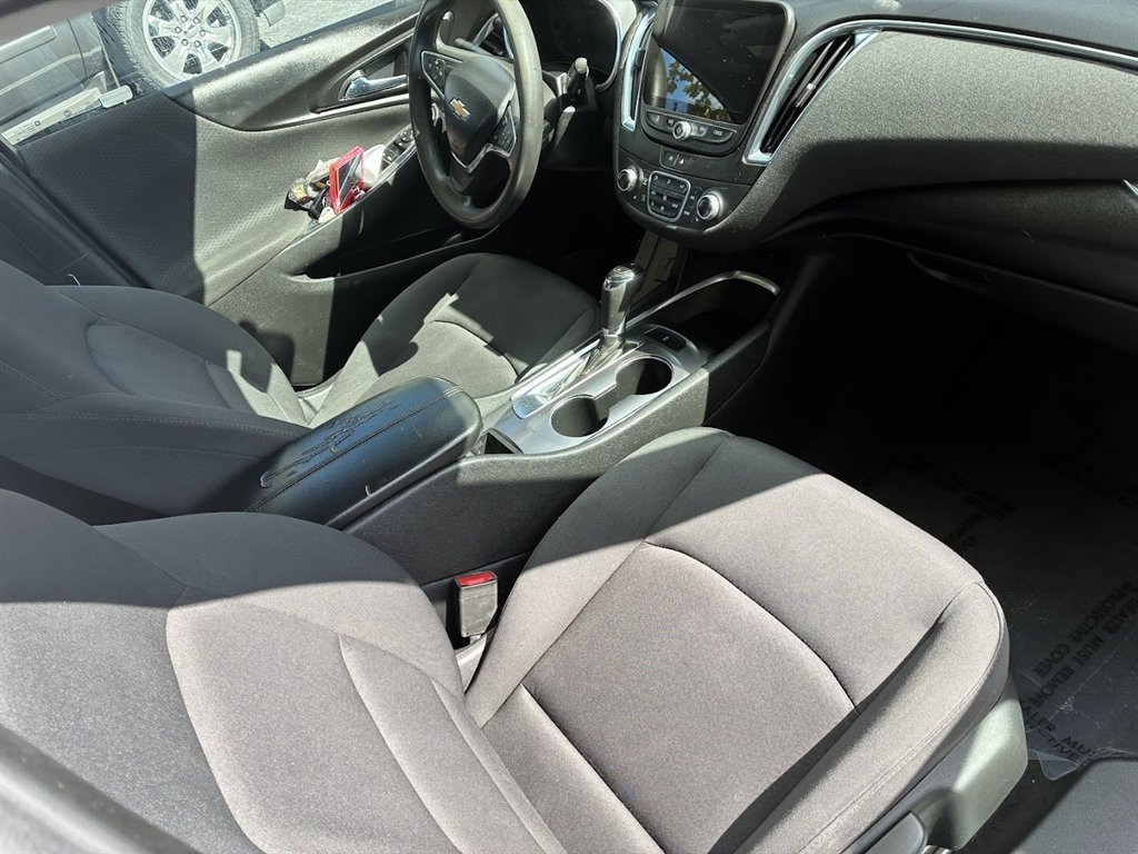 2020 Chevrolet Malibu - $15,180