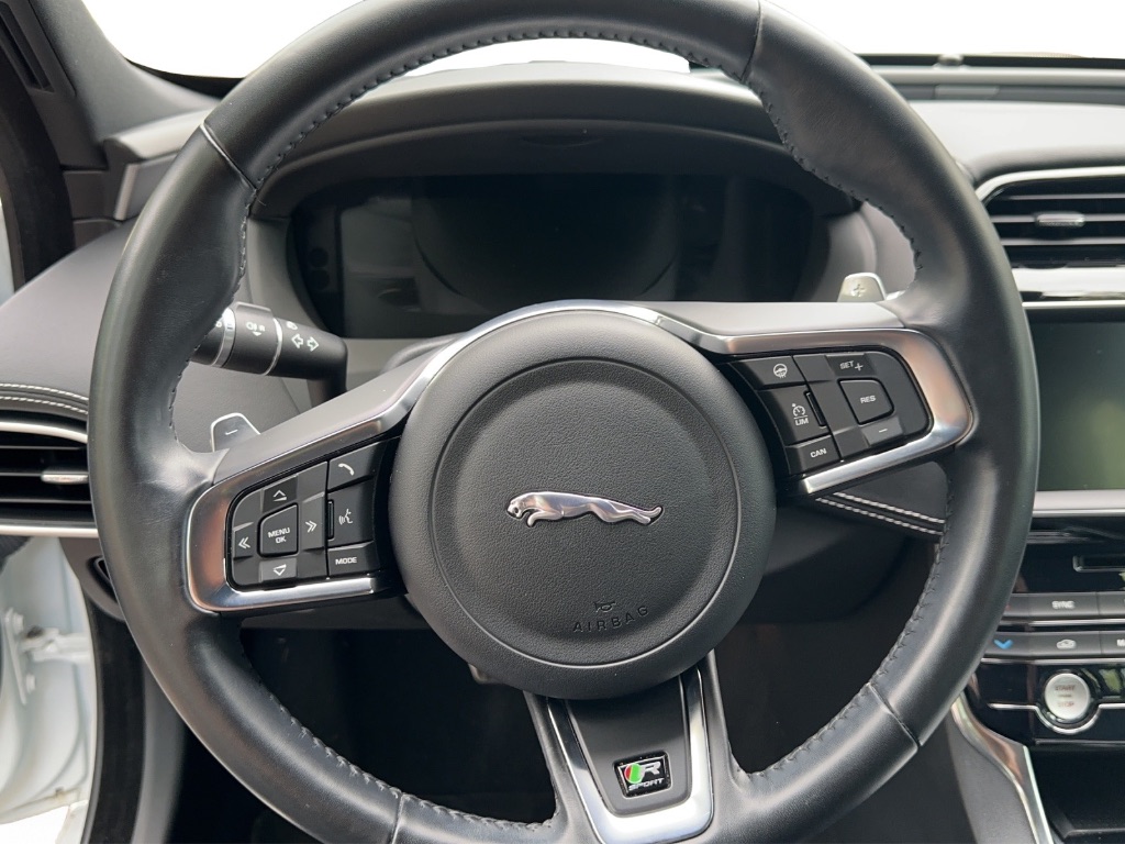 2019 Jaguar XE 30t R-Sport photo